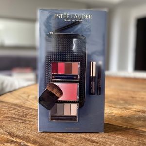 Estée Lauder Travel Exclusive-Travel in Color Set